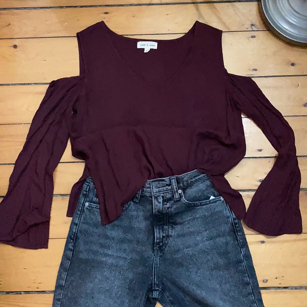 CLOTH & STONE open shoulder top
